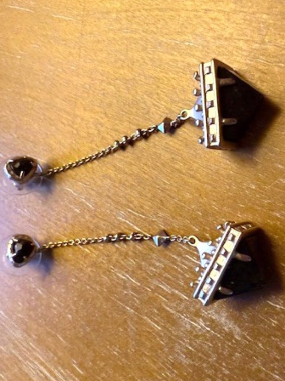 KENDRA SCOTT **RARE** DANGLE EARRINGS